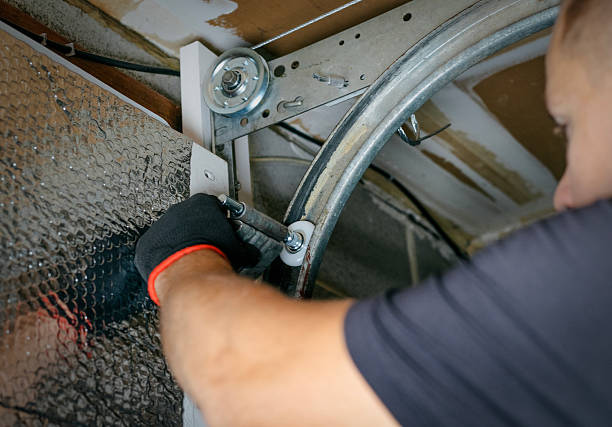 Affordable Garage Door Roller Replacement solutions in Manitowoc, WI